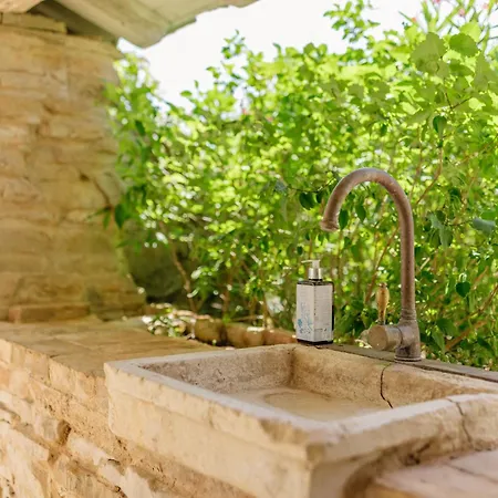 Outstanding Hvar 4 Bedrooms Dvori Pogled Tennis Court ילסה